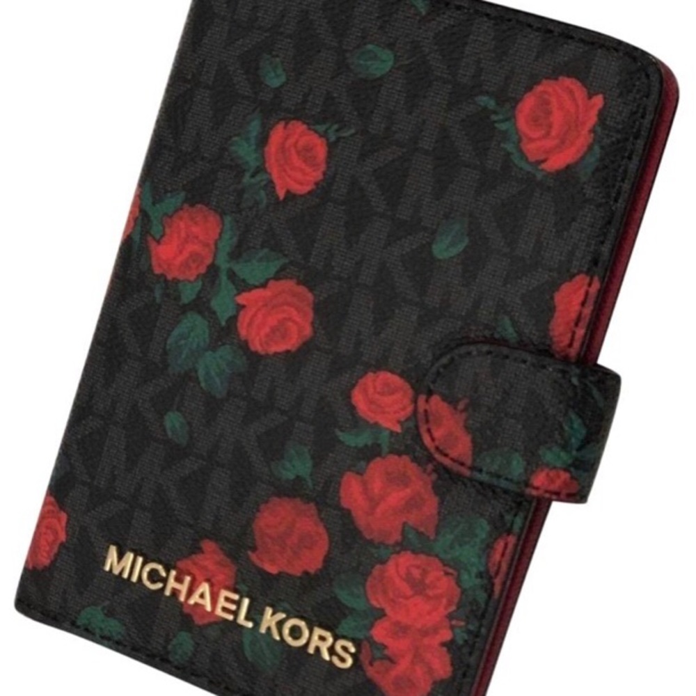 Micheal Kors Jet Set Passport Case/Wallet